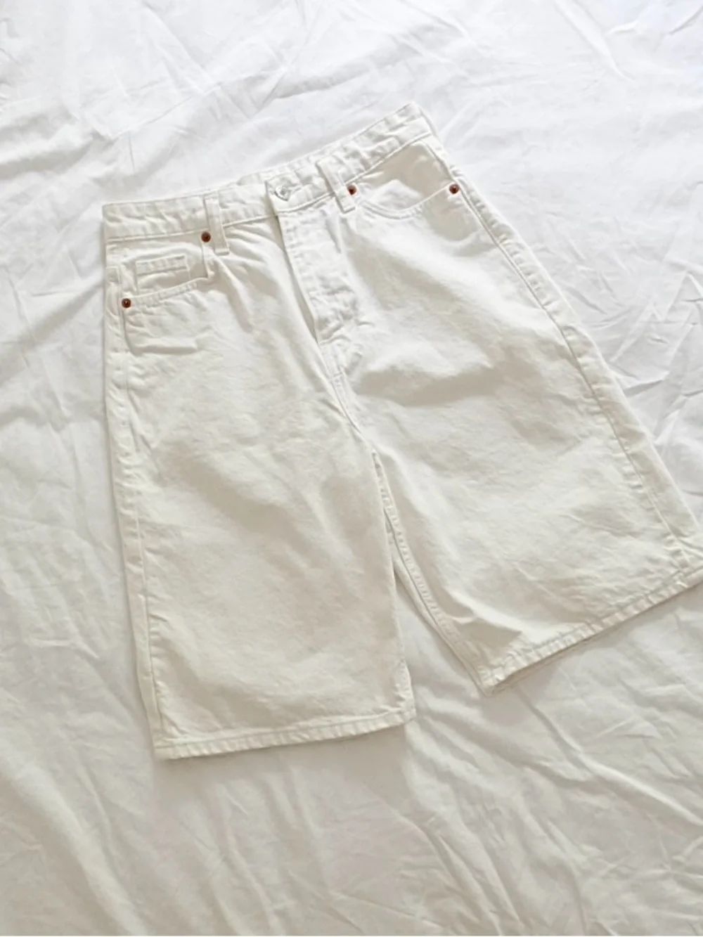 H&M White Wide-Leg Knee-Length Denim Bermuda Baggy Shorts